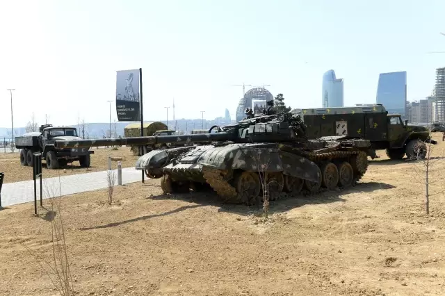 - Ermenistan ordusundan ele geçirilen askeri araçlar Askeri Ganimet Parkı'nda sergileniyor - Ermenistan ordusundan ele geçirilen askeri araçlar Askeri Ganimet Parkı'nda sergileniyor