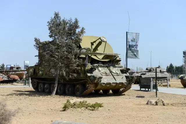 - Ermenistan ordusundan ele geçirilen askeri araçlar Askeri Ganimet Parkı'nda sergileniyor - Ermenistan ordusundan ele geçirilen askeri araçlar Askeri Ganimet Parkı'nda sergileniyor