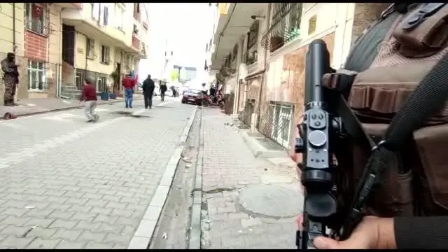 Esenyurt'ta, komşular arasında çıkan kavgada 5 kişi yaralandı Esenyurt'ta, komşular arasında çıkan kavgada 5 kişi yaralandı