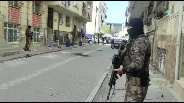 Esenyurt'ta, komşular arasında çıkan kavgada 5 kişi yaralandı Esenyurt'ta, komşular arasında çıkan kavgada 5 kişi yaralandı