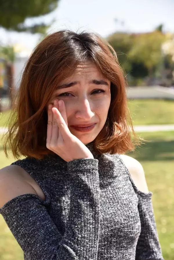 Eski sevgilisinden şiddet gördüğünü iddia eden Gülsüm: Öldürülen kadınlardan olmak istemiyorum Eski sevgilisinden şiddet gördüğünü iddia eden Gülsüm: Öldürülen kadınlardan olmak istemiyorum
