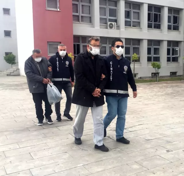 Evini basan iki kardeşten birini öldürdü birini ağır yaraladı Evini basan iki kardeşten birini öldürdü birini ağır yaraladı