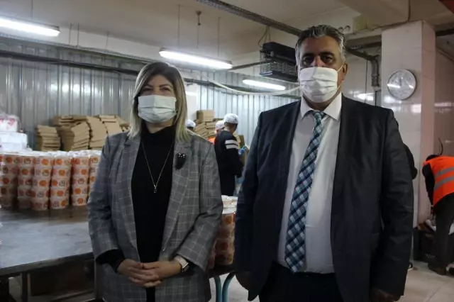 İftar sofraları Yunusemre'yle bereketleniyor İftar sofraları Yunusemre'yle bereketleniyor