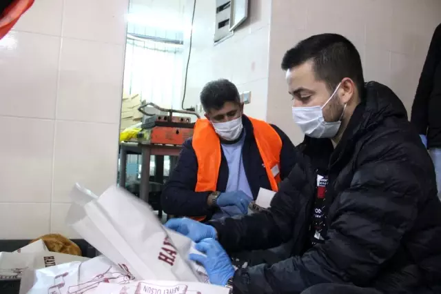 İftar sofraları Yunusemre'yle bereketleniyor İftar sofraları Yunusemre'yle bereketleniyor