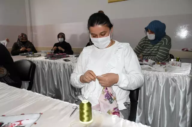 İğne oyası yaparak kanseri yendi İğne oyası yaparak kanseri yendi