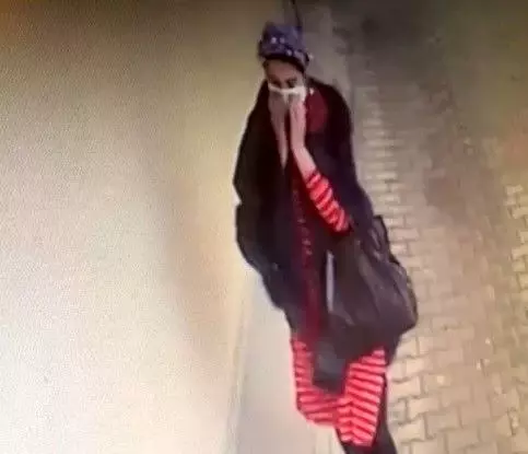 İlaçla ev sakinlerini uyutan ve bir kilo altınla kaçan bakıcı aranıyor! Bulana büyük ödül var İlaçla ev sakinlerini uyutan ve bir kilo altınla kaçan bakıcı aranıyor! Bulana büyük ödül var