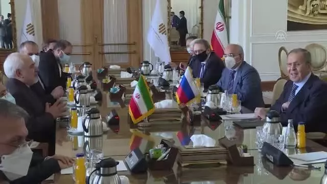 Son dakika! İran Dışişleri Bakanı Zarif ile Rus mevkidaşı Lavrov Tahran'da nükleer anlaşmayı görüştü Son dakika! İran Dışişleri Bakanı Zarif ile Rus mevkidaşı Lavrov Tahran'da nükleer anlaşmayı görüştü