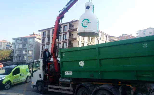 Keçiören'de bir yılda 'bin 486 ton' atık cam toplandı Keçiören'de bir yılda 'bin 486 ton' atık cam toplandı