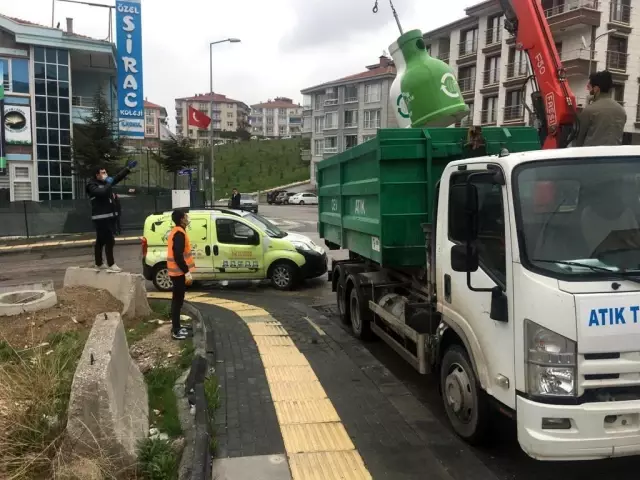 Keçiören'de bir yılda 'bin 486 ton' atık cam toplandı Keçiören'de bir yılda 'bin 486 ton' atık cam toplandı