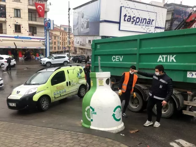 Keçiören'de bir yılda 'bin 486 ton' atık cam toplandı Keçiören'de bir yılda 'bin 486 ton' atık cam toplandı