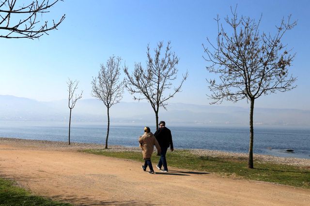 kent merkezinde 18 derece sicaklik zirvede 90 10 14062769 o