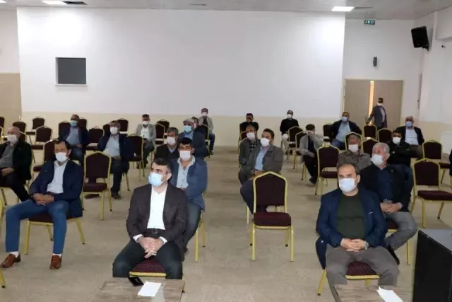 Lapseki'de muhtarlara Covid-19 bilgilendirmesi Lapseki'de muhtarlara Covid-19 bilgilendirmesi