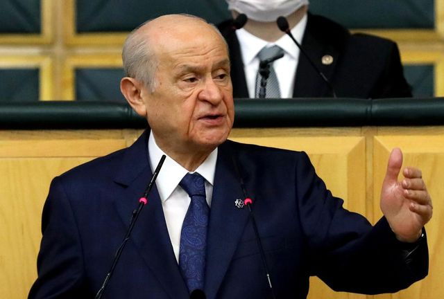 mhp lideri bahceli 104 amiralin imza attigi 2 14062751 o