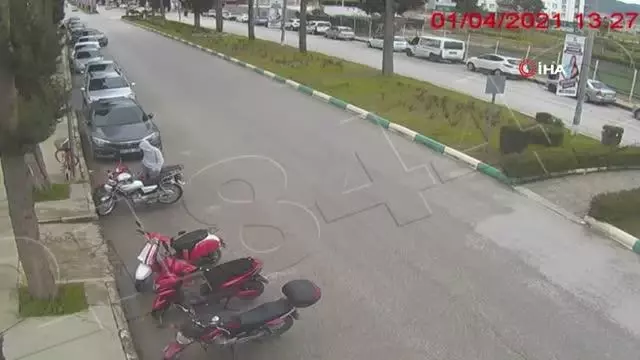 Osmaniye'de 10 gün içerisinde 13 defa hırsızlık yapan zanlı önce kameralara sonra polise yakalandı Osmaniye'de 10 gün içerisinde 13 defa hırsızlık yapan zanlı önce kameralara sonra polise yakalandı