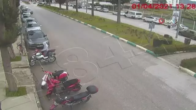Osmaniye'de 10 gün içerisinde 13 defa hırsızlık yapan zanlı önce kameralara sonra polise yakalandı Osmaniye'de 10 gün içerisinde 13 defa hırsızlık yapan zanlı önce kameralara sonra polise yakalandı