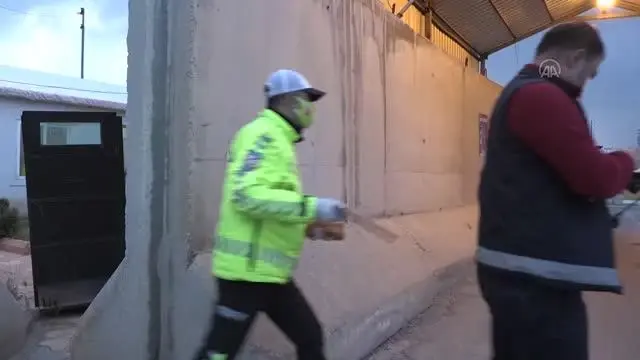 Son dakika haberleri... Polis ekipleri ilk iftarlarını görevlerinin başında açtı Son dakika haberleri... Polis ekipleri ilk iftarlarını görevlerinin başında açtı