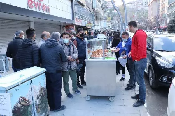 RAMAZANIN İLK İFTARI HAKKARİ'DE AÇIDI