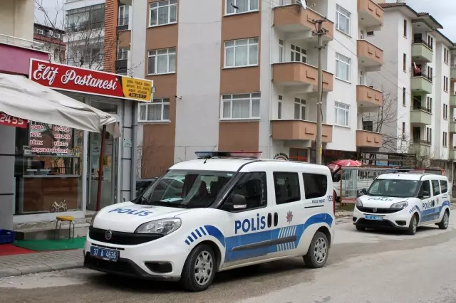 Rehin alma ihbarına giden polis ekiplerine sürpriz kutlama Rehin alma ihbarına giden polis ekiplerine sürpriz kutlama