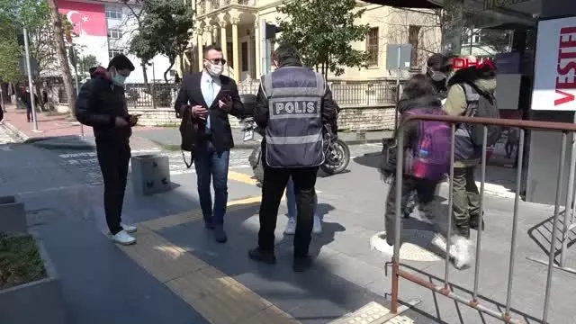 Son dakika haber! SAMSUN EN ÇOK VAKA GÖRÜLEN SAMSUN'DA SOKAKLARDA İNSAN YOĞUNLUĞU Son dakika haber! SAMSUN EN ÇOK VAKA GÖRÜLEN SAMSUN'DA SOKAKLARDA İNSAN YOĞUNLUĞU