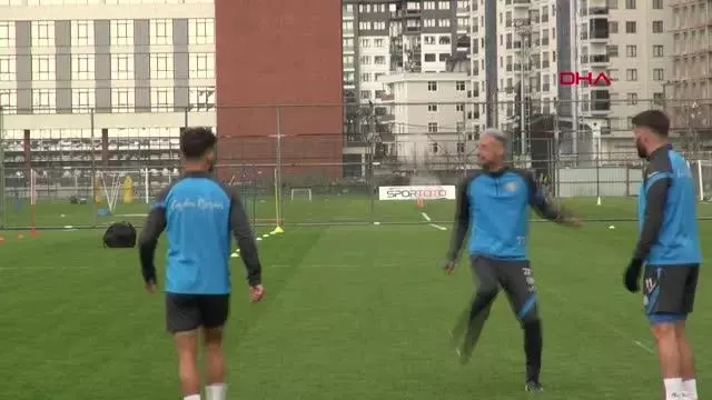SPOR Çaykur Rizespor'un kalecisi Tarık: Antalyaspor maçında camiamıza üç puan hediye edeceğiz SPOR Çaykur Rizespor'un kalecisi Tarık: Antalyaspor maçında camiamıza üç puan hediye edeceğiz