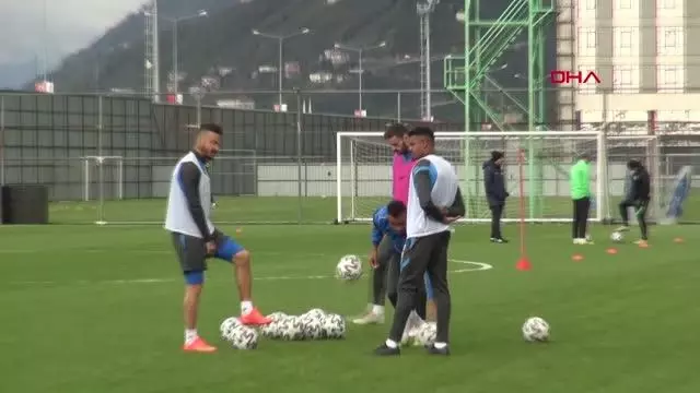 SPOR Çaykur Rizespor'un kalecisi Tarık: Antalyaspor maçında camiamıza üç puan hediye edeceğiz SPOR Çaykur Rizespor'un kalecisi Tarık: Antalyaspor maçında camiamıza üç puan hediye edeceğiz
