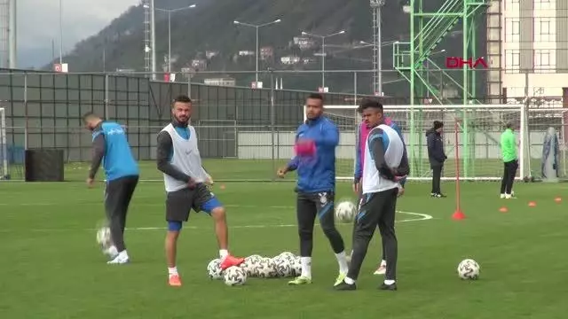 SPOR Çaykur Rizespor'un kalecisi Tarık: Antalyaspor maçında camiamıza üç puan hediye edeceğiz SPOR Çaykur Rizespor'un kalecisi Tarık: Antalyaspor maçında camiamıza üç puan hediye edeceğiz