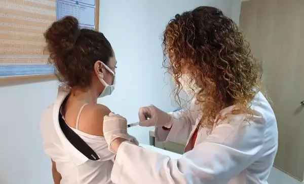 ANTALYA TURİZM ÇALIŞANININ AŞILANMASI, YURT DIŞI TANITIMDA KULLANILACAK ANTALYA TURİZM ÇALIŞANININ AŞILANMASI, YURT DIŞI TANITIMDA KULLANILACAK