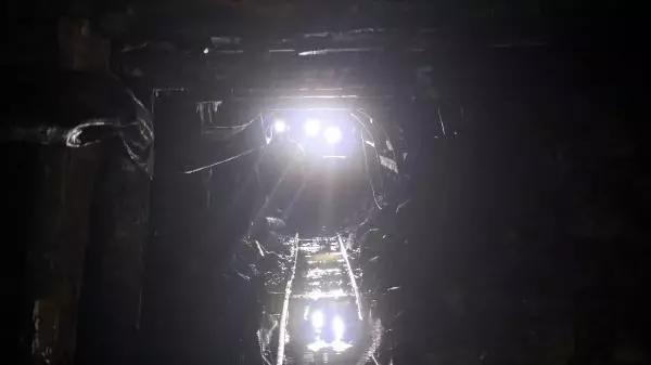 Zonguldak'ta yerin metrelerce altında ilk sahur Zonguldak'ta yerin metrelerce altında ilk sahur