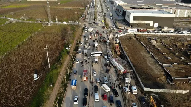Son dakika haberi: 4 kişinin öldüğü TIR faciasının sebebi belli oldu Son dakika haberi: 4 kişinin öldüğü TIR faciasının sebebi belli oldu
