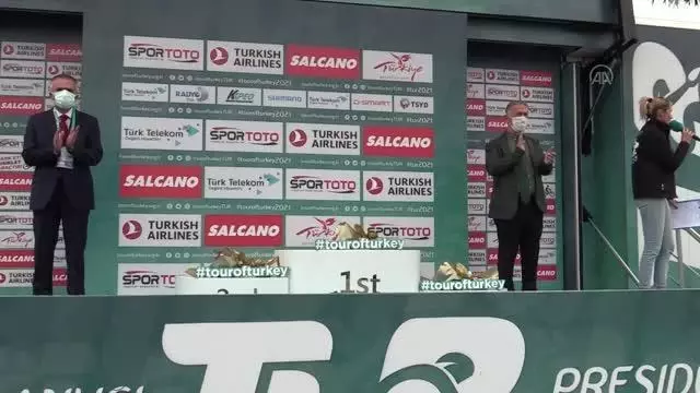 56. Cumhurbaşkanlığı Türkiye Bisiklet Turu - Dördüncü etap sonunda sporcular ödüllerini aldı 56. Cumhurbaşkanlığı Türkiye Bisiklet Turu - Dördüncü etap sonunda sporcular ödüllerini aldı
