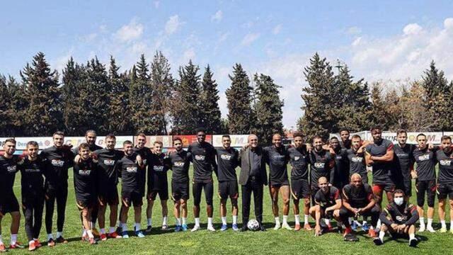 Abdurrahim Albayrak went to Florya to end the tension but Terim did not participate in the photo shoot. Abdurrahim Albayrak went to Florya to end the tension but Terim did not participate in the photo shoot.