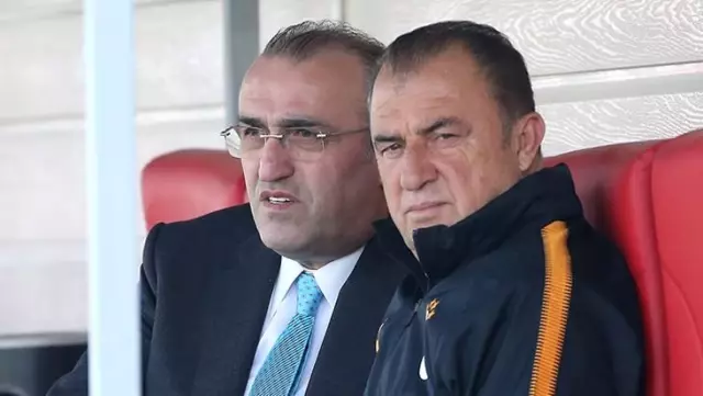 Abdurrahim Albayrak went to Florya to end the tension but Terim did not participate in the photo shoot. Abdurrahim Albayrak went to Florya to end the tension but Terim did not participate in the photo shoot.