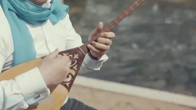 Aksaray Valisi Aydoğdu, ünlü sanatçılarla Yunus Emre'nin 'Gel Gör Beni Aşk Neyledi' eserini seslendirdi Aksaray Valisi Aydoğdu, ünlü sanatçılarla Yunus Emre'nin 'Gel Gör Beni Aşk Neyledi' eserini seslendirdi