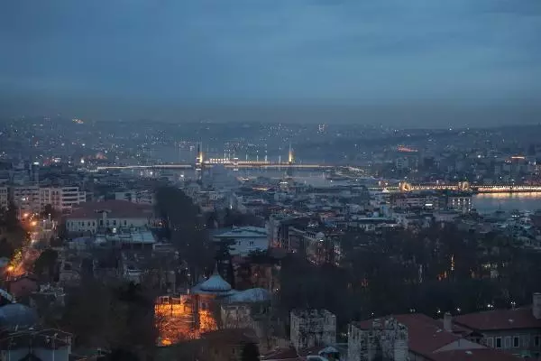 Ayasofya Camii'nin minaresinden tarihi yarımada...