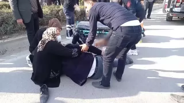 Beypazarı'nda bir aracın çarptığı baba ve oğlu yaralandı Beypazarı'nda bir aracın çarptığı baba ve oğlu yaralandı