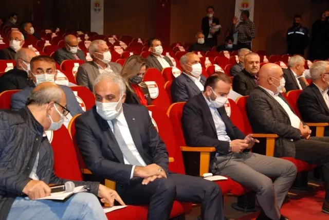 Büyükşehir Meclisi 22 maddeyi daha görüştü Büyükşehir Meclisi 22 maddeyi daha görüştü