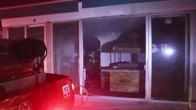 Çıkan yangında bir kişi dumandan zehirlendi Çıkan yangında bir kişi dumandan zehirlendi