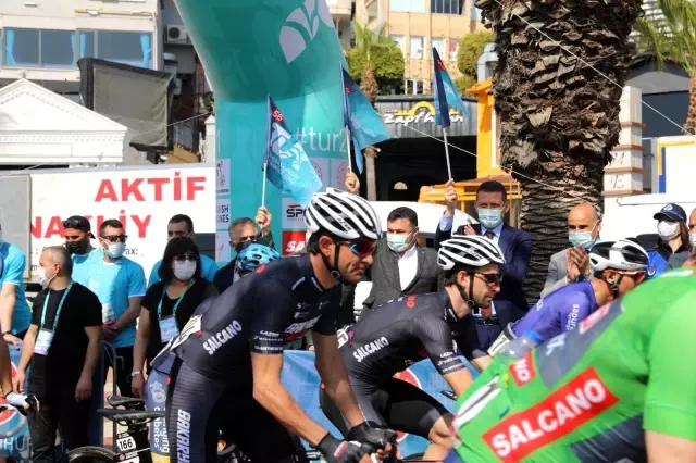 Vatandaşlar 56. Cumhurbaşkanlığı Türkiye Bisiklet Turu'nu ilgiyle takip etti