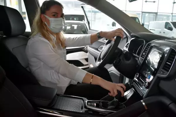 İZMİR DAHA RAHAT YOLCULUK ARZUSU, OTOMATİK ŞANZIMAN TALEBİNİ ARTIRIYOR İZMİR DAHA RAHAT YOLCULUK ARZUSU, OTOMATİK ŞANZIMAN TALEBİNİ ARTIRIYOR