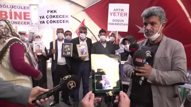 Son dakika haberleri... Diyarbakır anneleri, dağa kaçırılan çocuklarına 'teslim ol' çağrısında bulundu Son dakika haberleri... Diyarbakır anneleri, dağa kaçırılan çocuklarına 'teslim ol' çağrısında bulundu