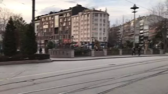 ESKİŞEHİR - Sokağa çıkma kısıtlamasına uyuluyor ESKİŞEHİR - Sokağa çıkma kısıtlamasına uyuluyor