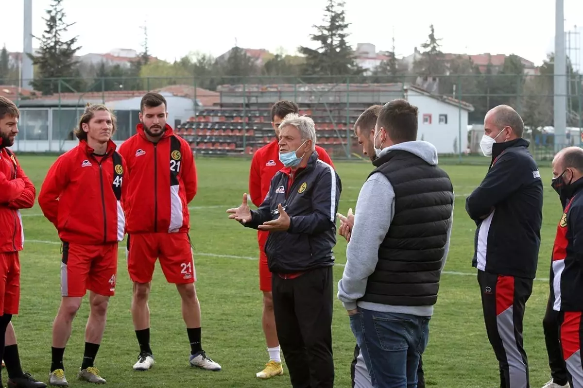 Eskişehirspor Balıkesirspor maçı hazırlıklarına başladı ...