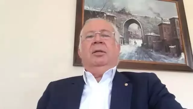 Eşref Hamamcıoğlu, Galatasaray'da dengeli ve şeffaf bir yapı vadediyor Eşref Hamamcıoğlu, Galatasaray'da dengeli ve şeffaf bir yapı vadediyor