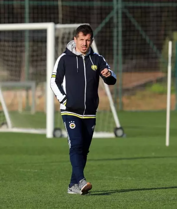 Mesut Özil ve Nazım Sangare takımla çalıştı Mesut Özil ve Nazım Sangare takımla çalıştı