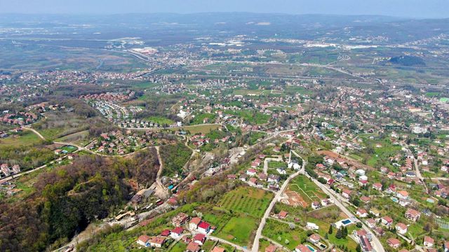 her yil uzun kuyruklar oluyordu simdi sokakla 3 14065087 o