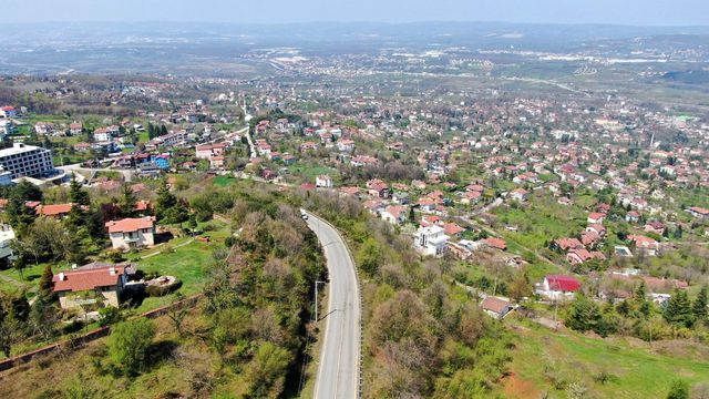 her yil uzun kuyruklar oluyordu simdi sokakla 4 14065087 o