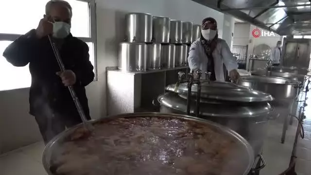 İhtiyaç sahibi bin 100 aileye Ramazan boyu sıcak AŞ desteği İhtiyaç sahibi bin 100 aileye Ramazan boyu sıcak AŞ desteği