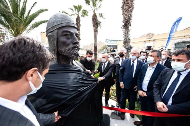 İlk Türk denizcilerinden Çaka Bey'in büstü açıldı