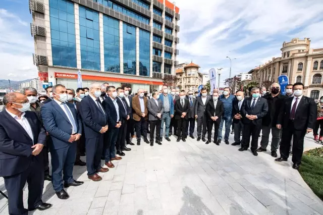 İlk Türk denizcilerinden Çaka Bey'in büstü açıldı İlk Türk denizcilerinden Çaka Bey'in büstü açıldı