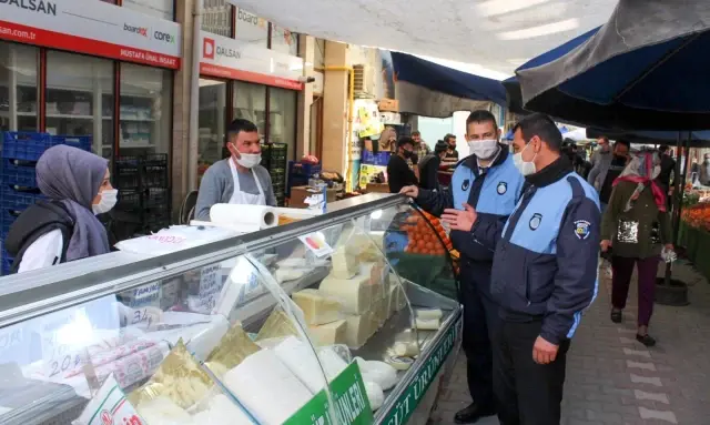 Karacabey Belediyesi'nden yoğun ramazan mesaisi Karacabey Belediyesi'nden yoğun ramazan mesaisi